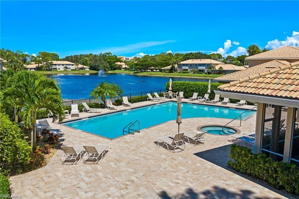 341 Emerald Bay CIR T5-20