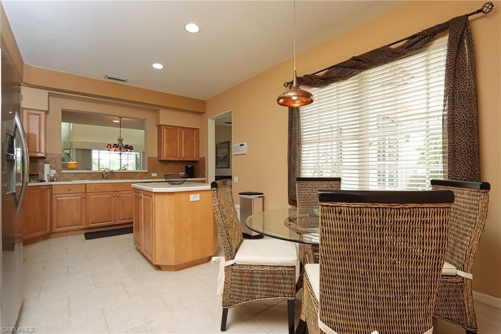 5901 Ashford LN-7