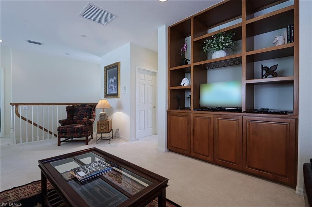 5901 Ashford LN-9