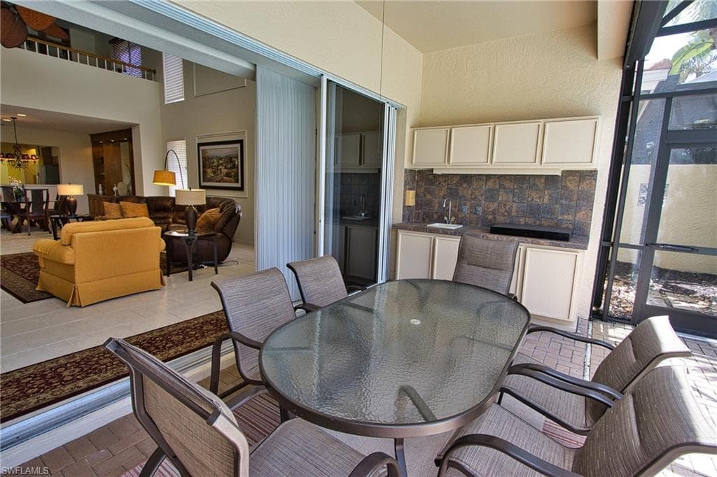 5901 Ashford LN-24