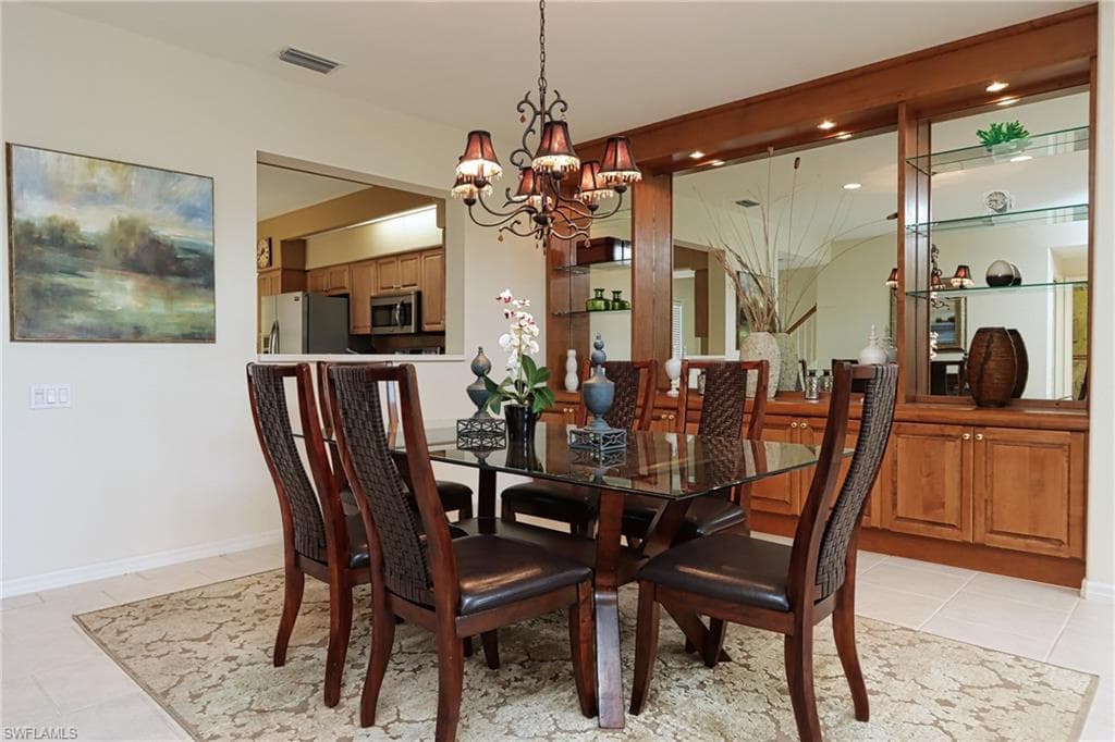 5901 Ashford LN-4