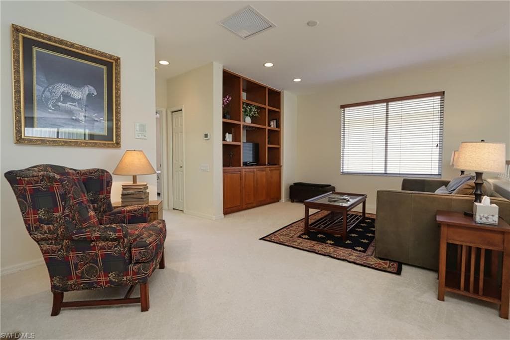 5901 Ashford LN-8
