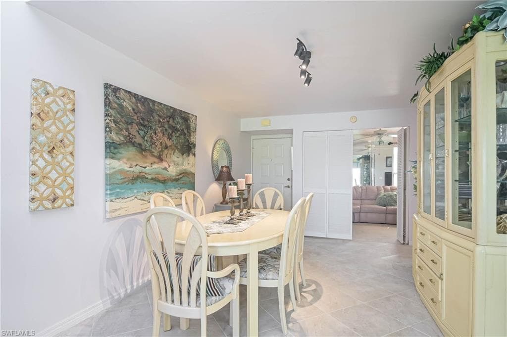 5845 Trailwinds DR 531-10