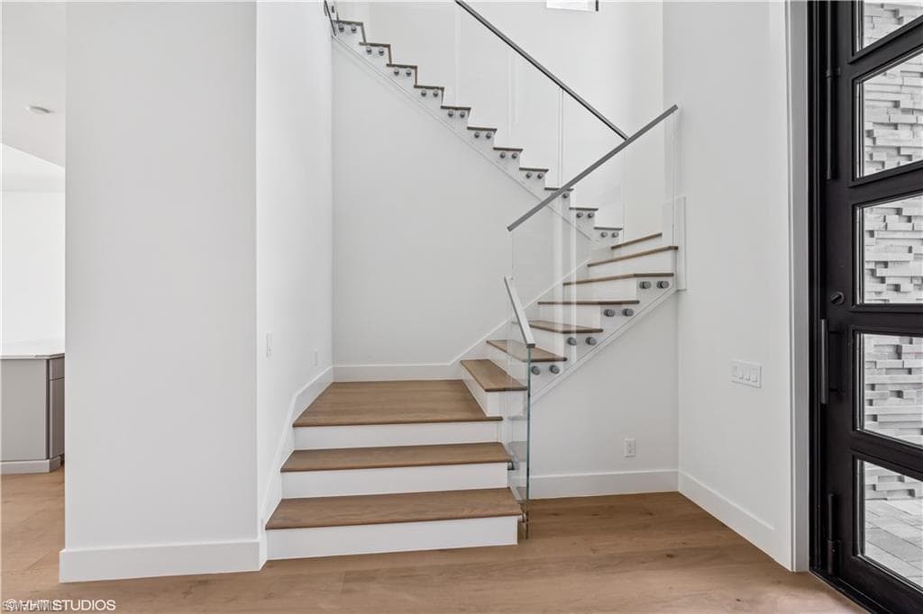 19044 Via Messina WAY-16