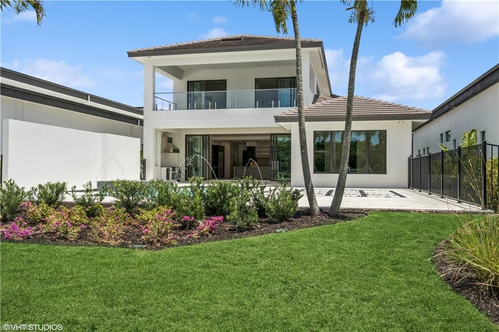 19044 Via Messina WAY-40