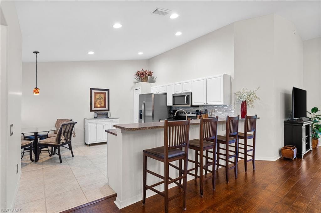 23785 Clear Spring CT 2305-9