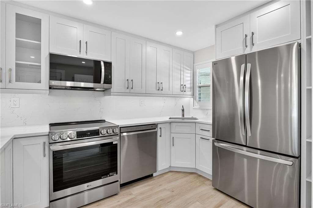 29 High Point CIR E 204-2