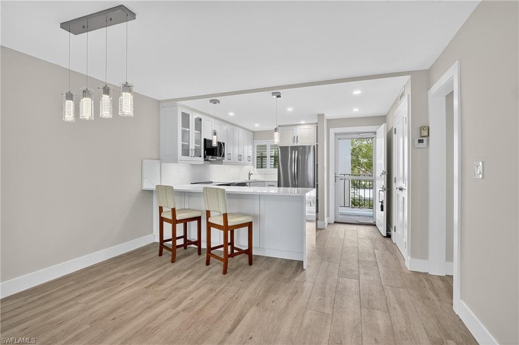 29 High Point CIR E 204-8