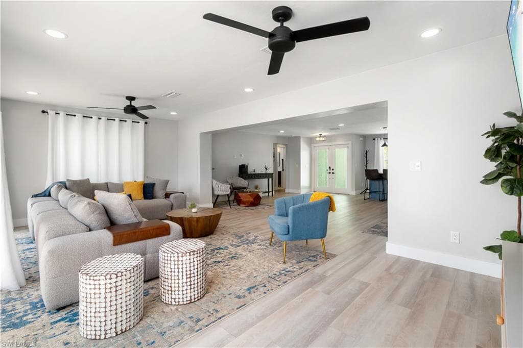 5161 Williams DR-13