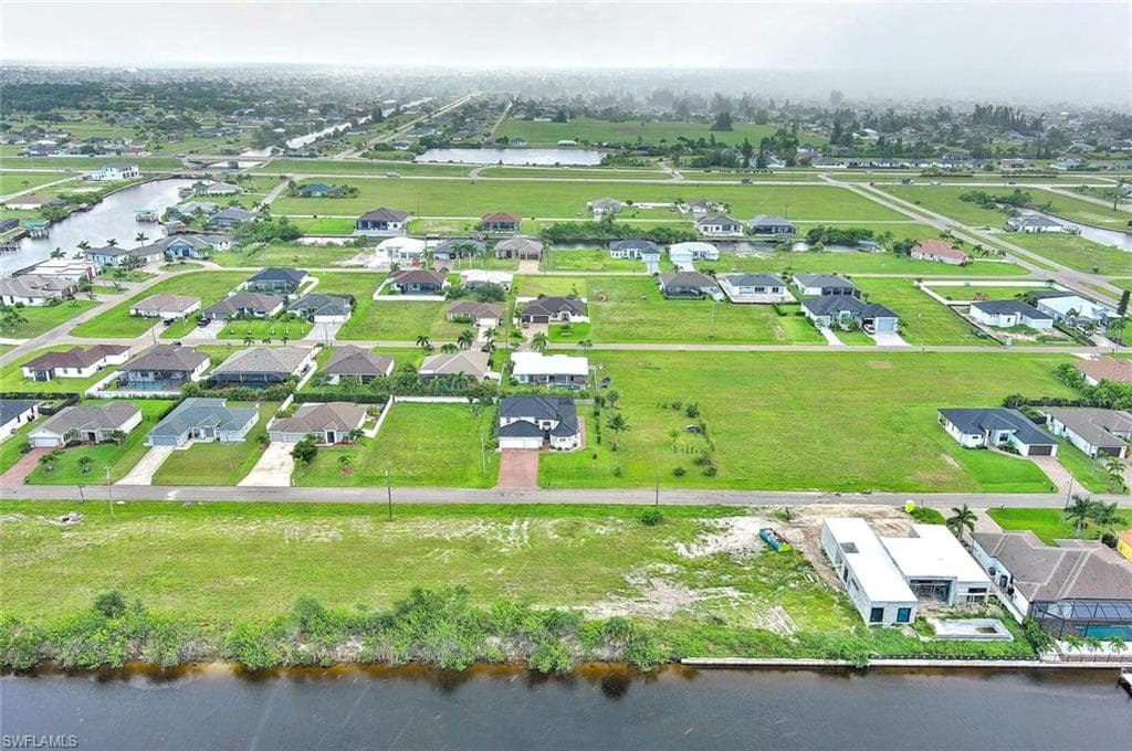 1025 NW 35th PL-27