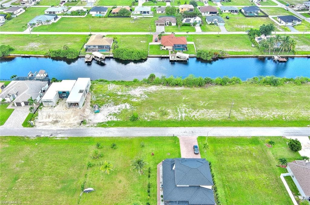 1025 NW 35th PL-16