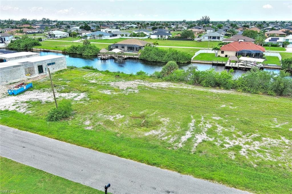 1025 NW 35th PL-1