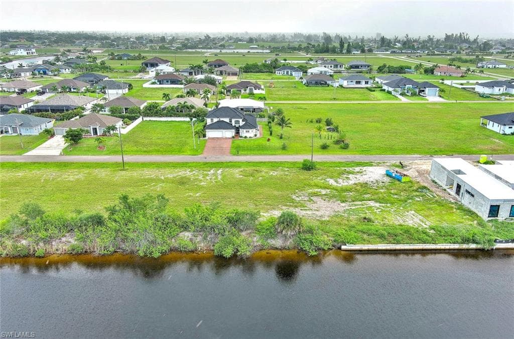 1025 NW 35th PL-33