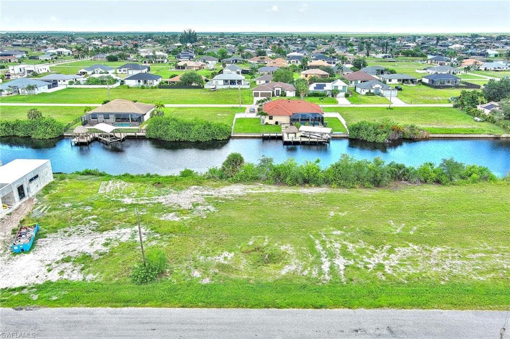 1025 NW 35th PL-11