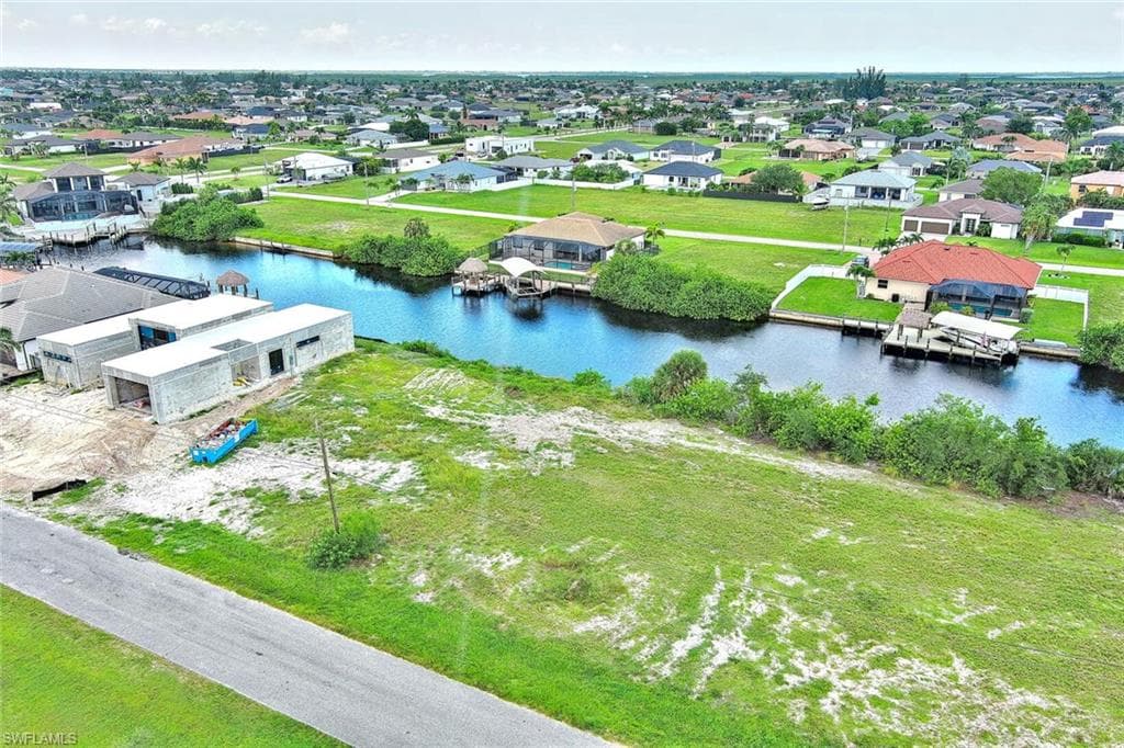 1025 NW 35th PL-8
