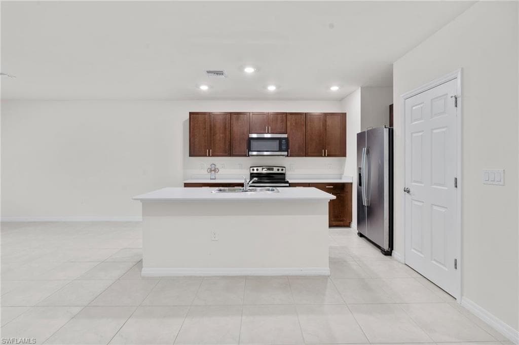 15535 Wildflower CIR-3