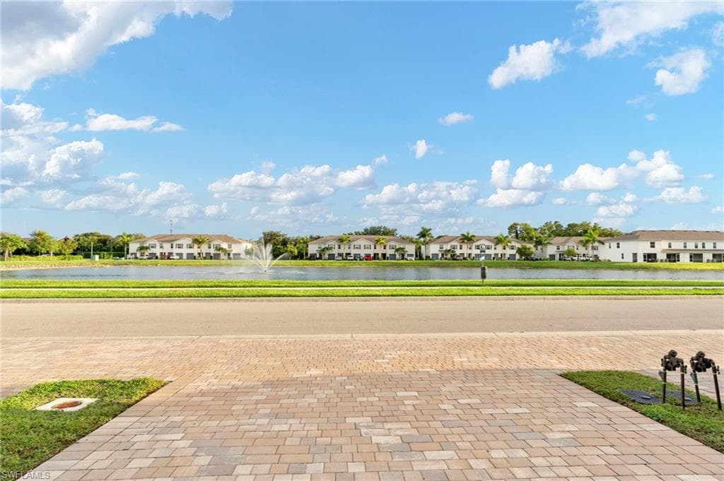 15535 Wildflower CIR-28