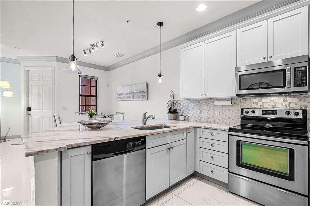 9108 Capistrano ST S 7405-8