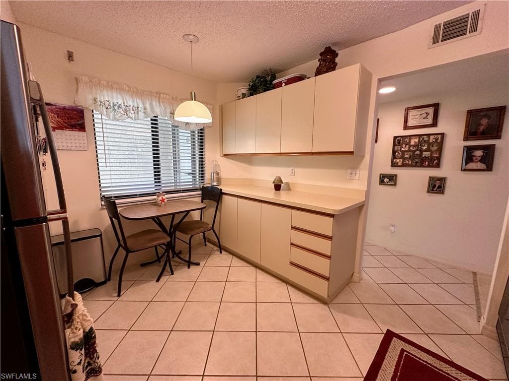 5708 Deauville CIR J101-30
