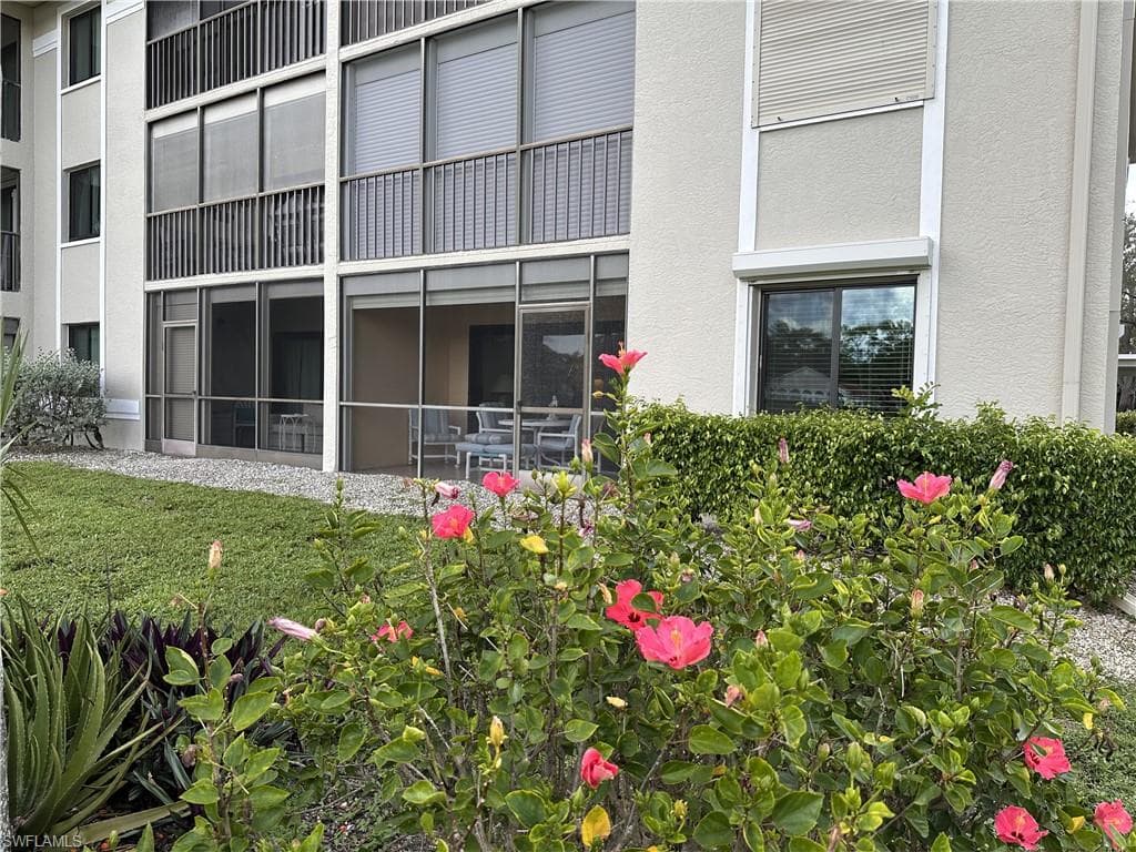 5708 Deauville CIR J101-35