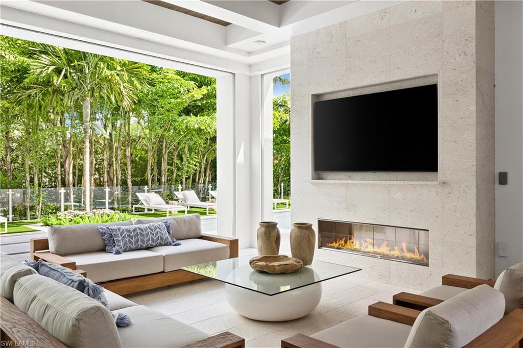 2131 Marina DR-16