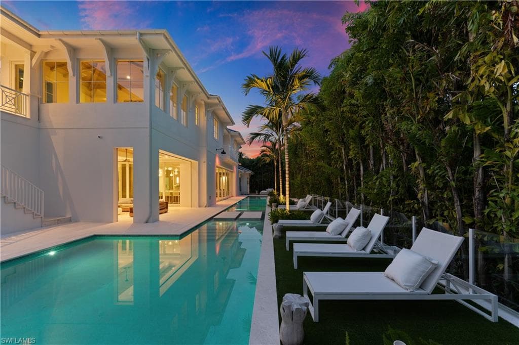 2131 Marina DR-40