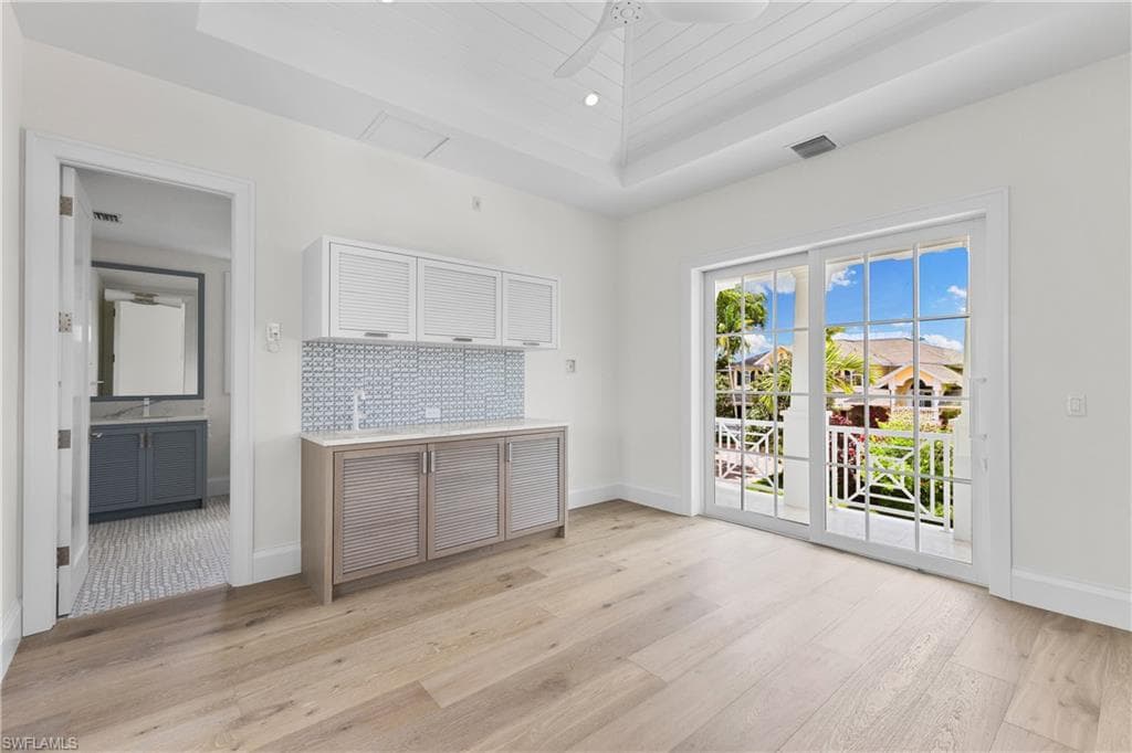 2131 Marina DR-35