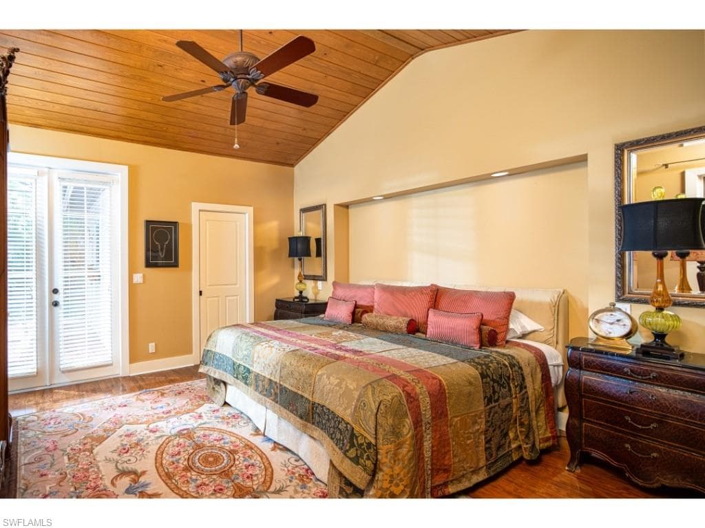 263 10th AVE S-7