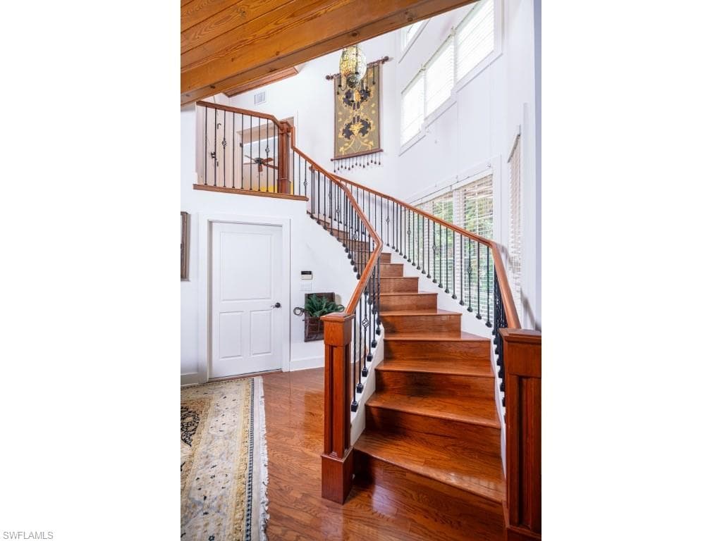 263 10th AVE S-5