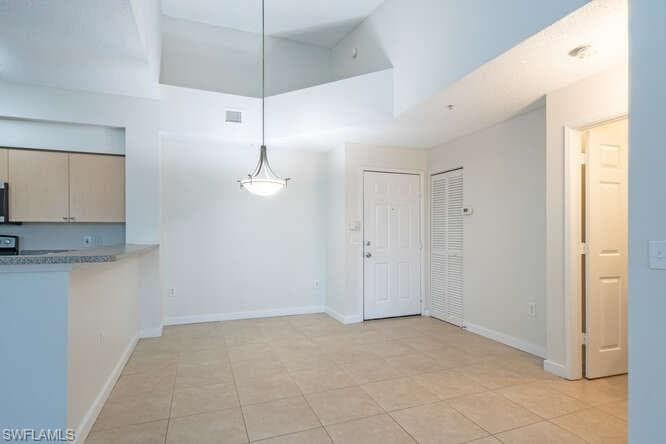 1220 Reserve WAY 305-6