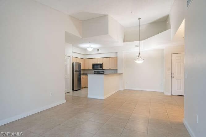 1220 Reserve WAY 305-1