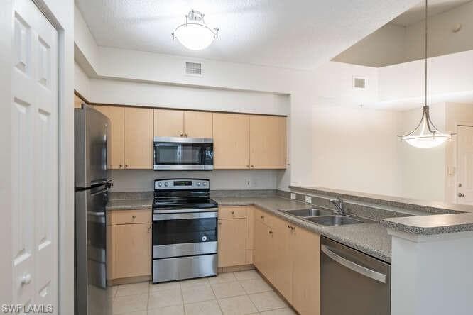1220 Reserve WAY 305-9