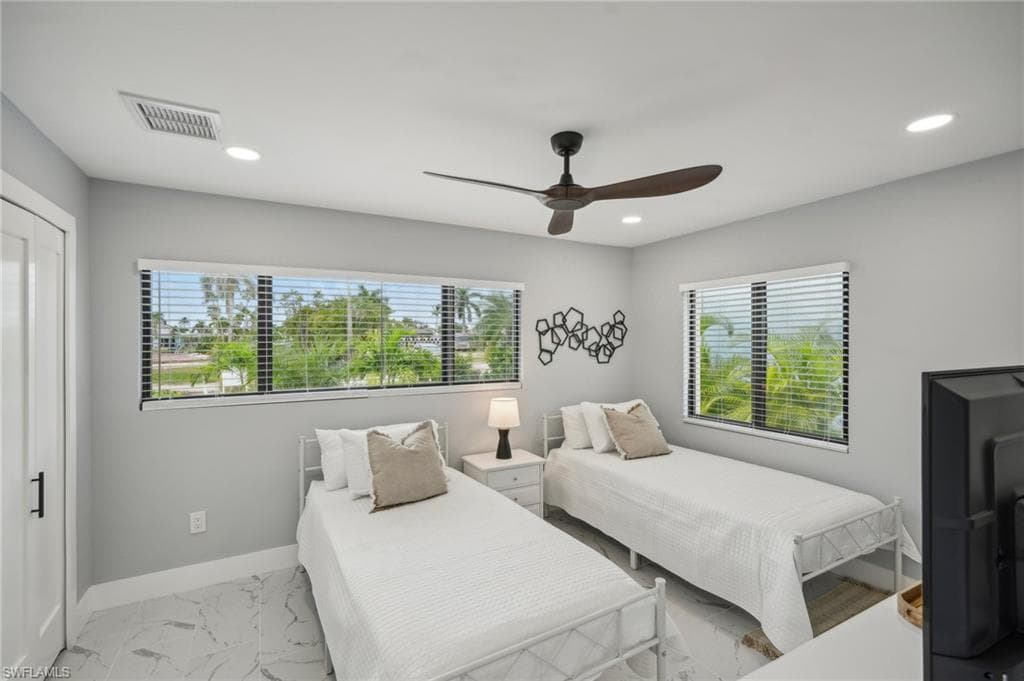 268 Ibis ST-11