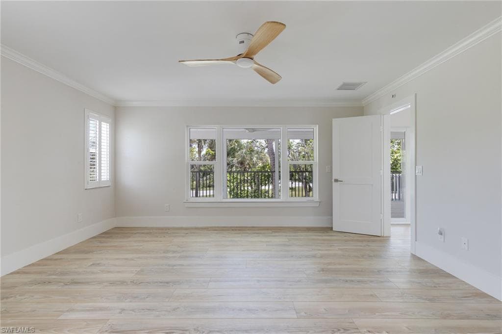 645 Oliva ST-17