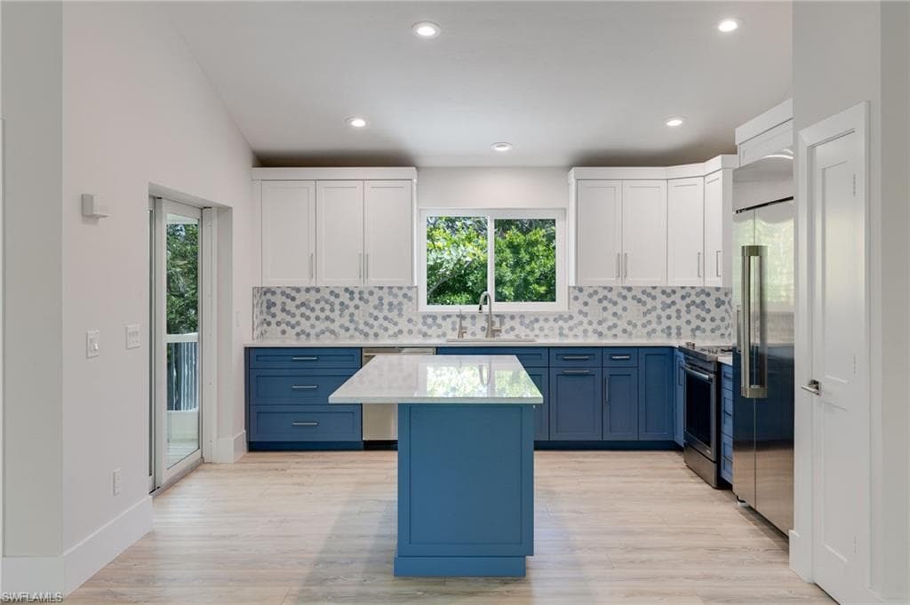 645 Oliva ST-16