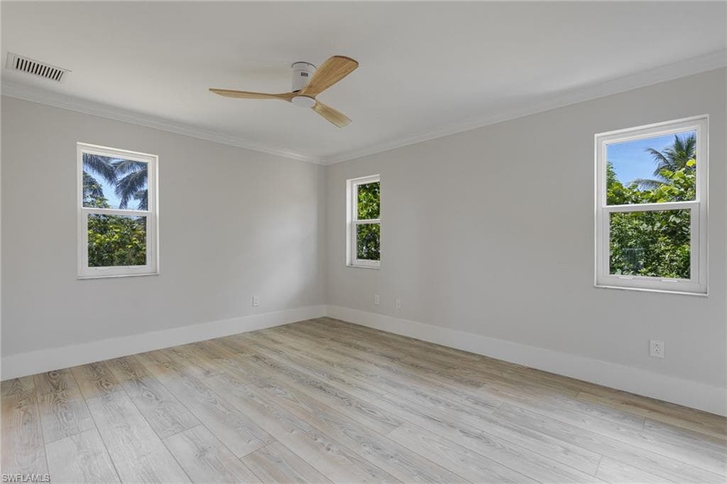 645 Oliva ST-22