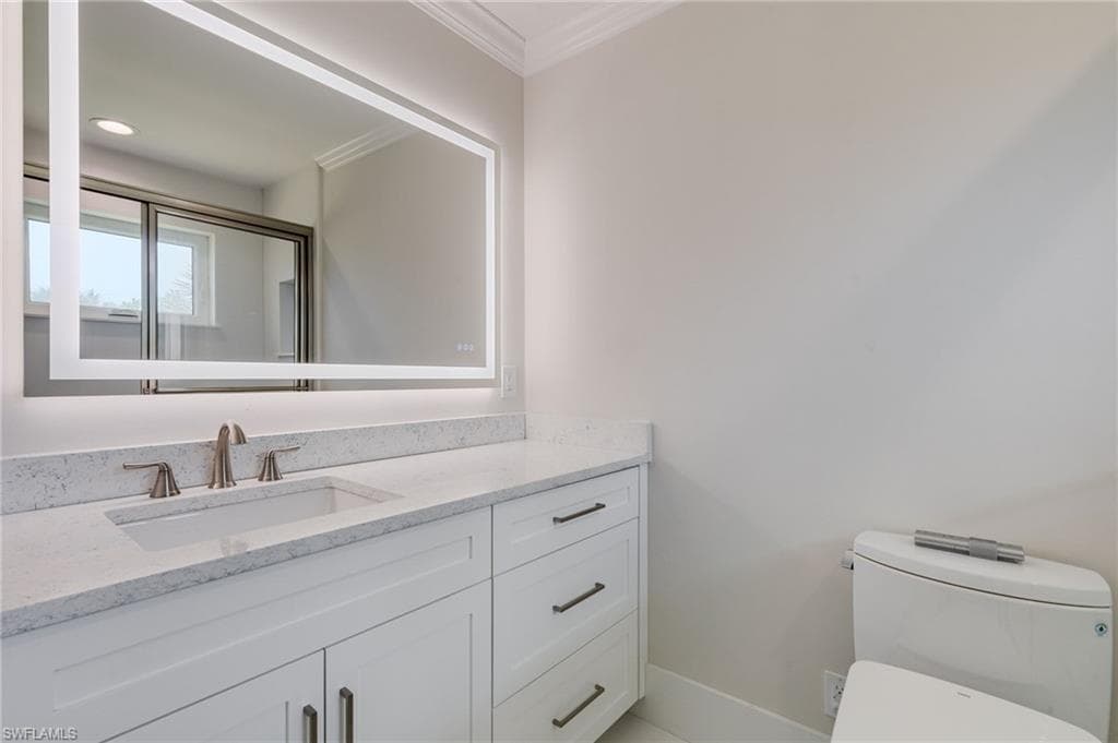 645 Oliva ST-24