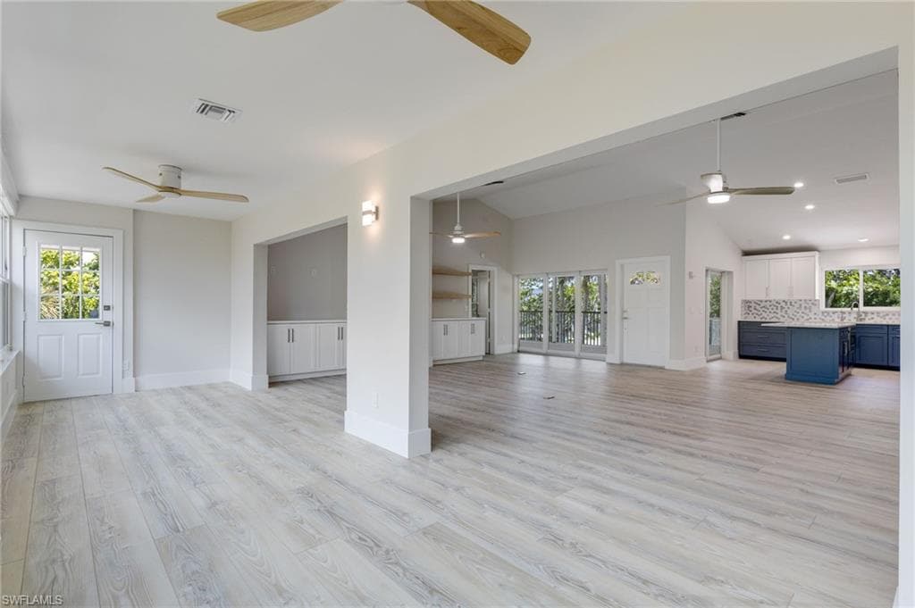 645 Oliva ST-14