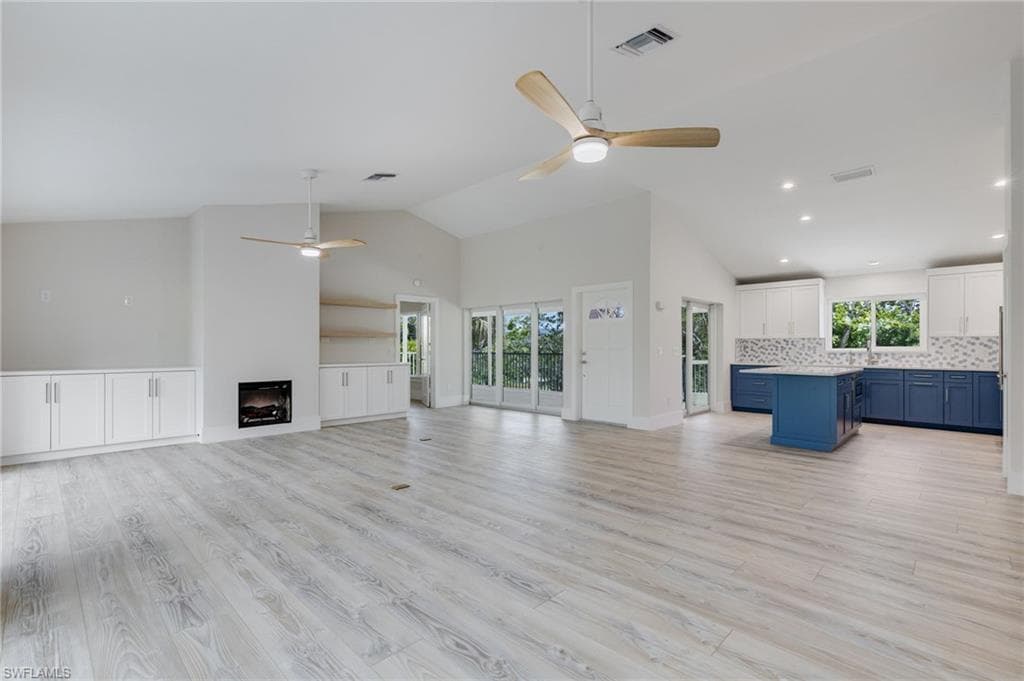 645 Oliva ST-15