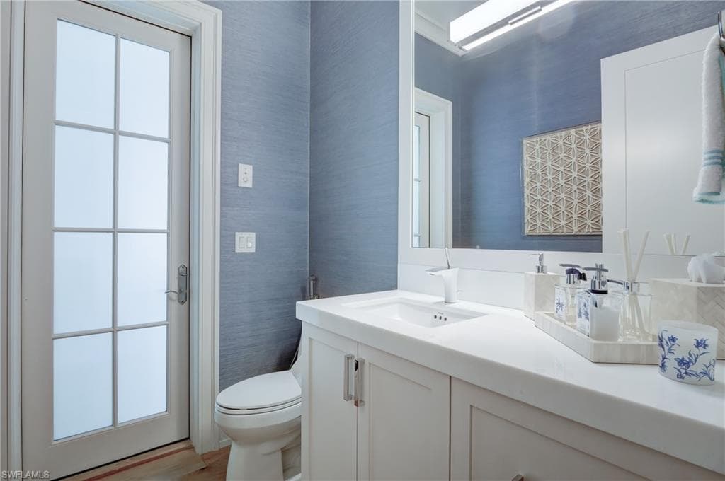 942 9th AVE S-23