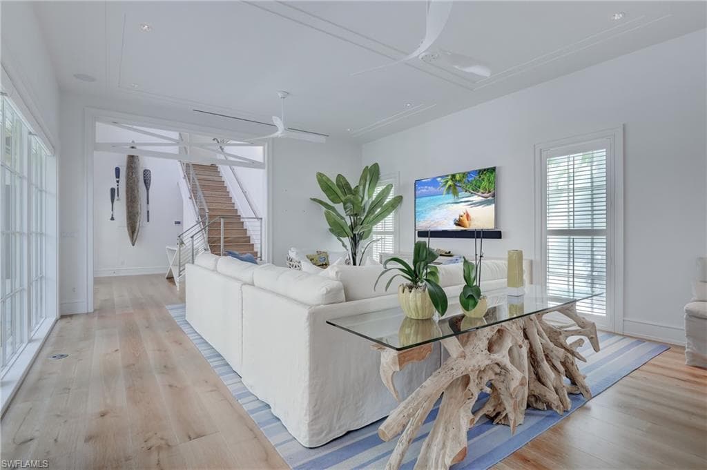 942 9th AVE S-16