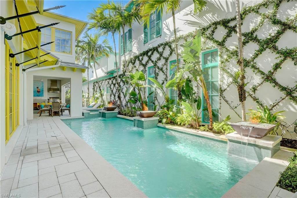 942 9th AVE S-4
