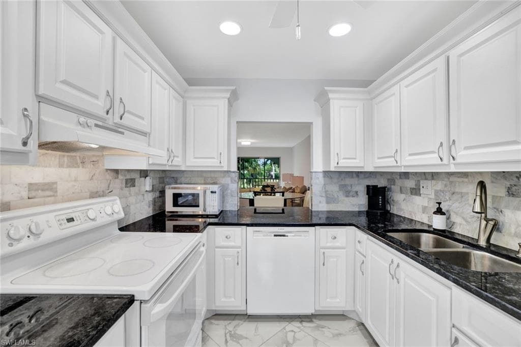 1055 Forest Lakes DR F203-4