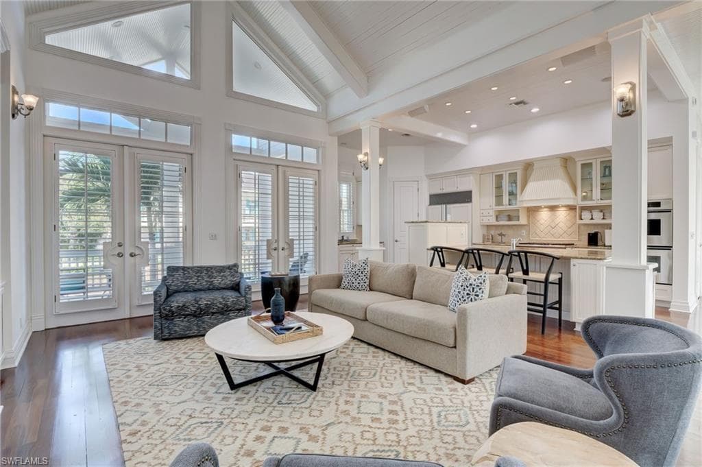 1551 Gulf Shore BLVD S-17