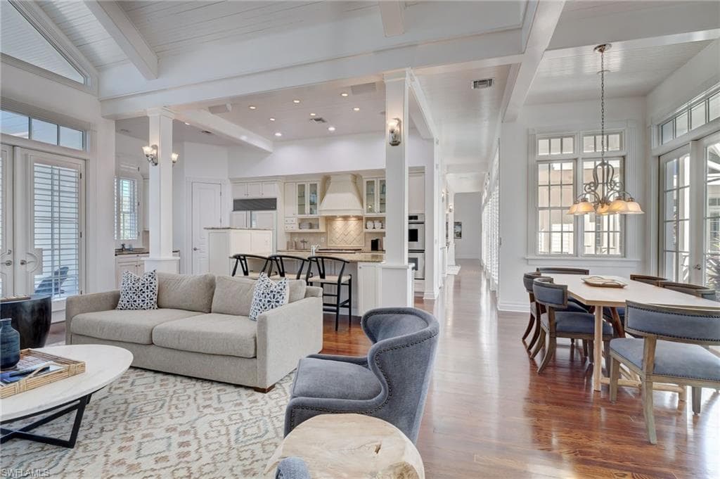 1551 Gulf Shore BLVD S-16