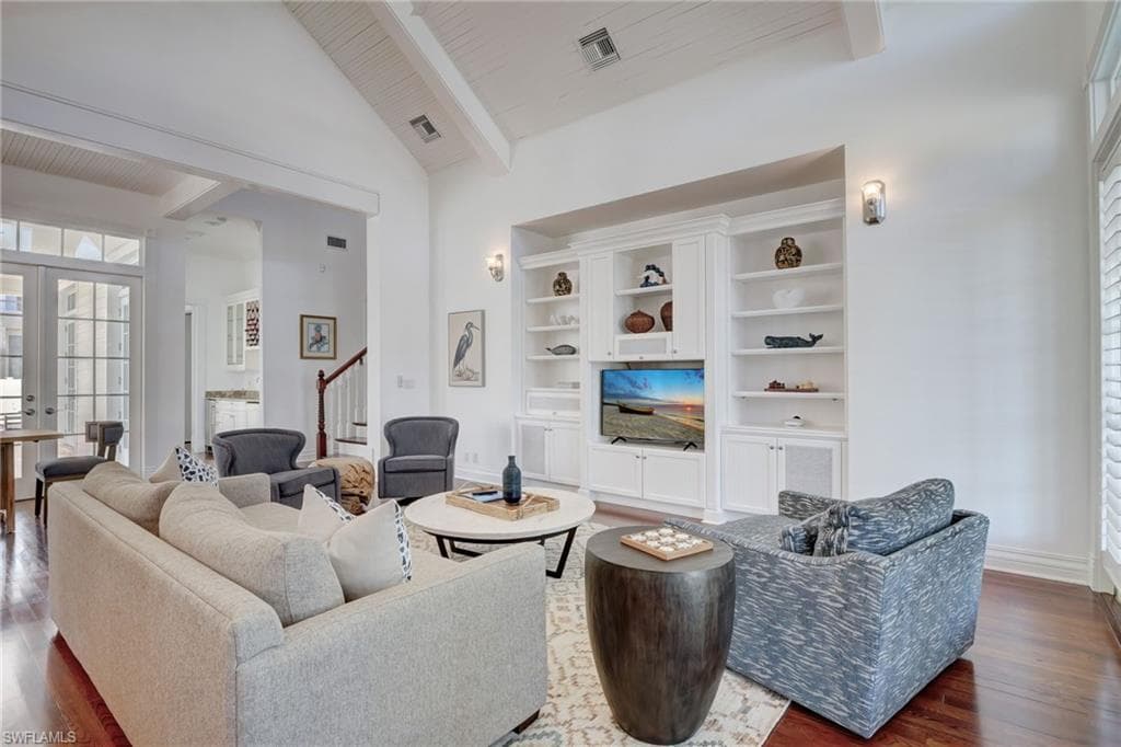 1551 Gulf Shore BLVD S-19