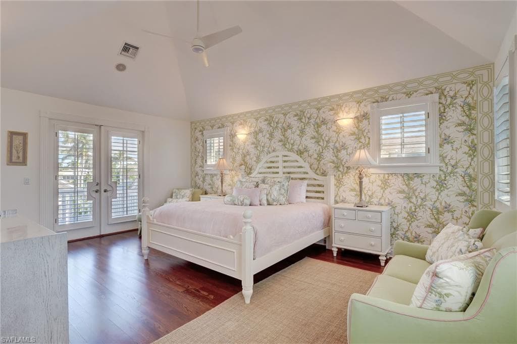 1551 Gulf Shore BLVD S-40