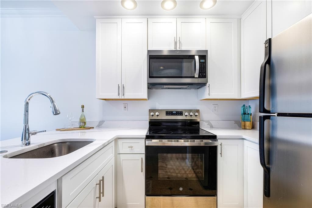 3320 Olympic DR 125-6