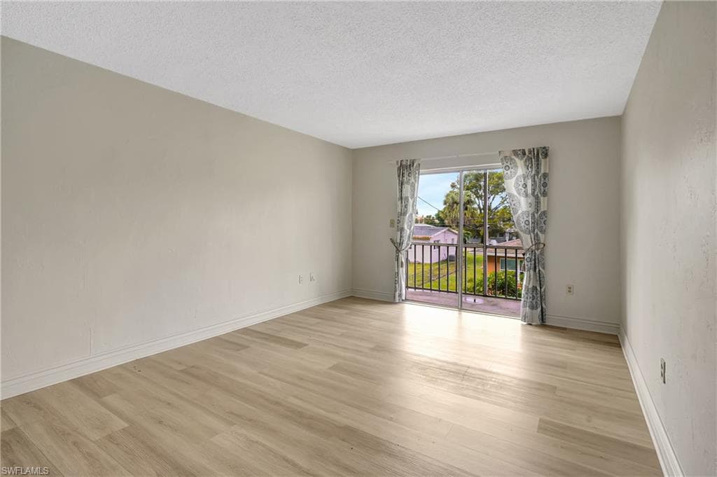 4906 Victoria DR 209-17