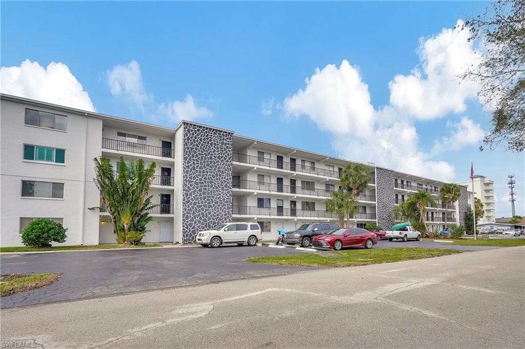 4906 Victoria DR 209-1
